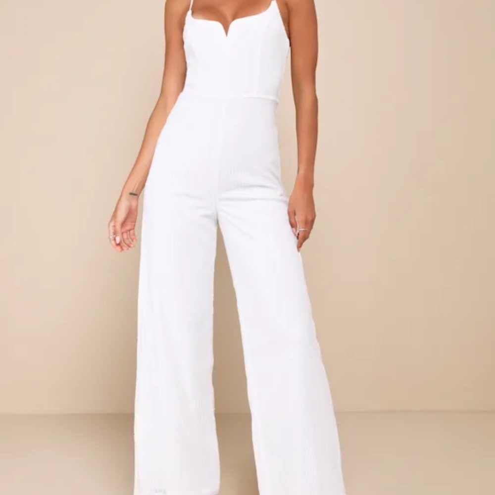 NWT NEVER WORN Lulu's White Sequin Jumpsuit with Sweetheart Neckline